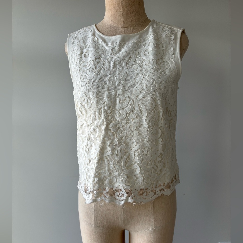 Chelsea28 White Lace Sleeveless Top